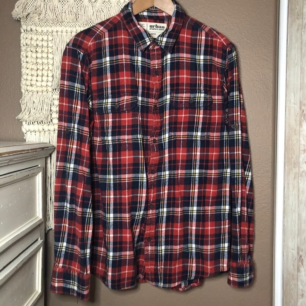 Urban Pipeline Red Plaid Flannel Size Large